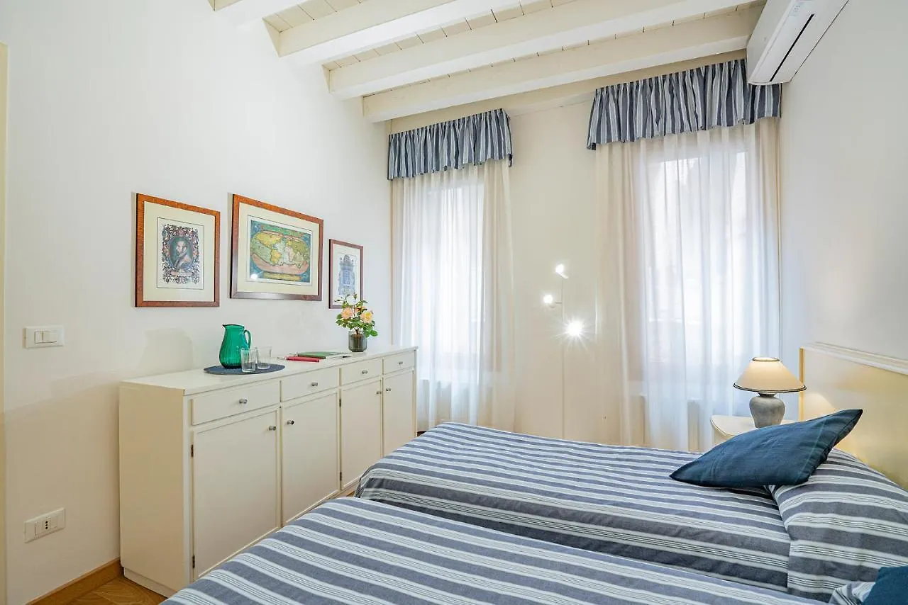 Ca' Dei Musicanti 1 Charming Apt In Cannaregio Venedig 0*,  Italien